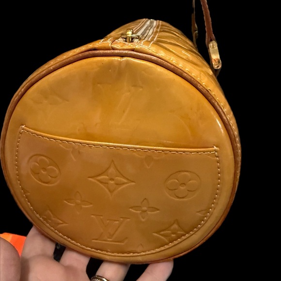 Louis Vuitton Glossy Gold Papillon Barrel Bag - Picture 4 of 9